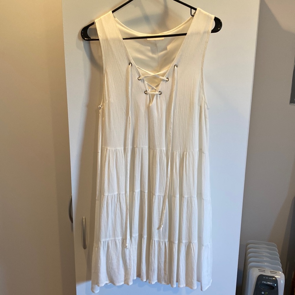 White flowy sun dress ( worn once)